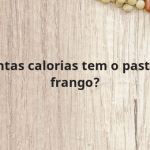 Quantas calorias tem o pastel de frango?