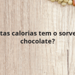 Quantas calorias tem o sorvete de chocolate?